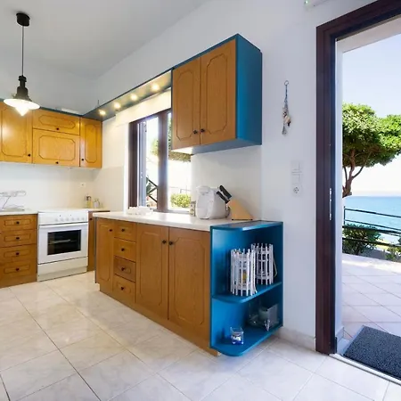 Ostria Seaside
